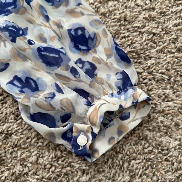 LC Lauren Conrad floral flowy blouse top - Picture 10 of 10